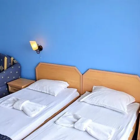 Sunny Breeze - Free Parking Отель